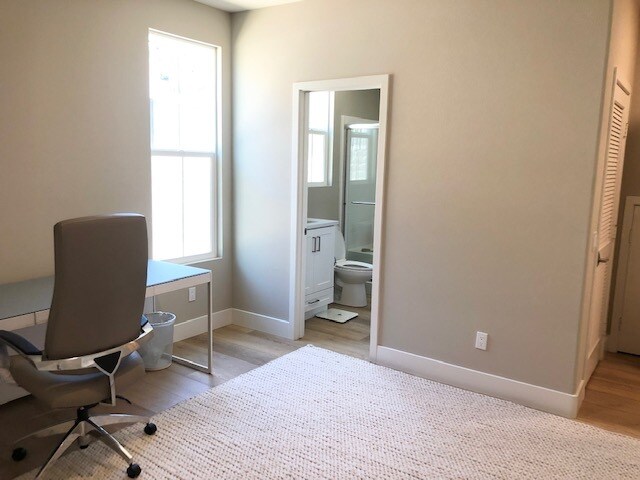 Building Photo - 6690 Spartina Ct