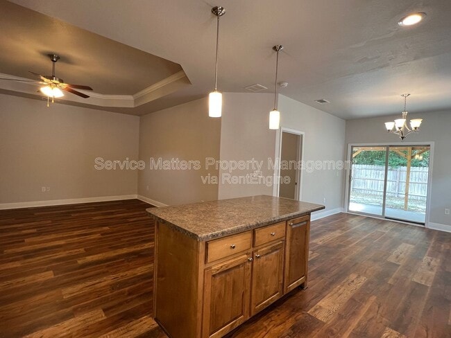 Building Photo - 5257 Parkside Dr
