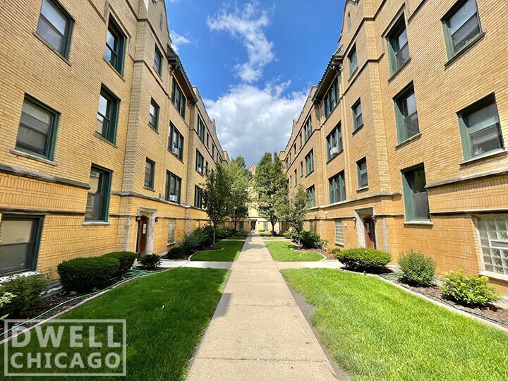 Building Photo - 2327 N Spaulding Ave