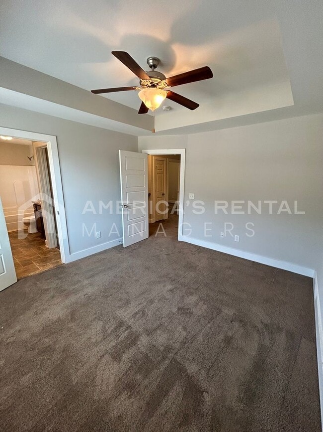 Building Photo - Home for Rent in Chelsea, AL!!! Sign a 24-...