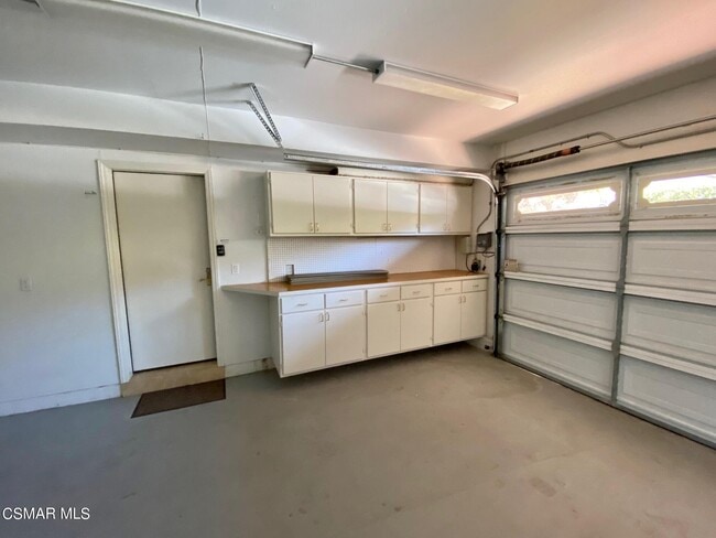 Building Photo - 4555 Tam O Shanter Dr