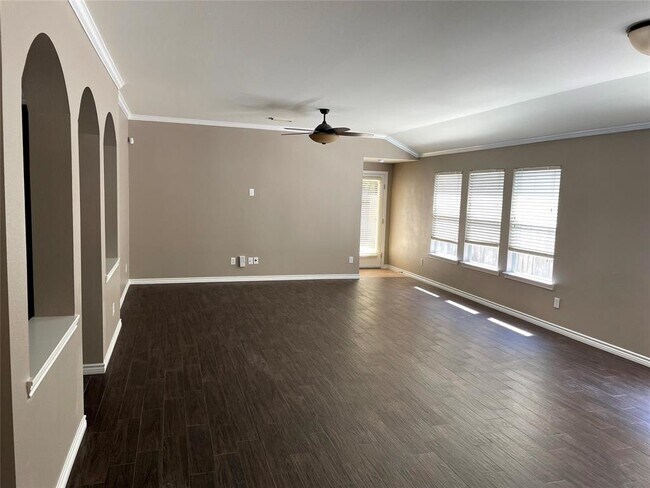 Building Photo - 2314 Colonial Springs Ln
