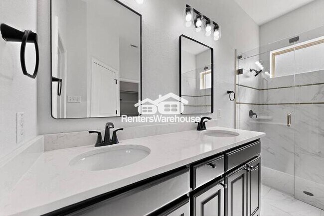 Building Photo - MOVE IN READY - 4BED/3BATH - LITTLE ELM, T...