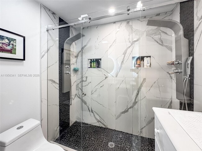 Building Photo - 19100 Bob-O-Link Dr