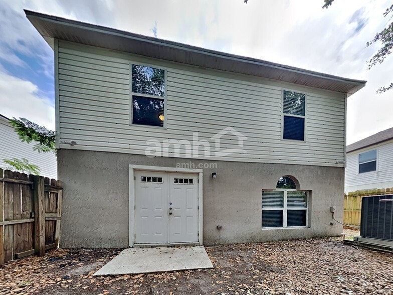 Building Photo - 2126 Wiley Oaks Ln