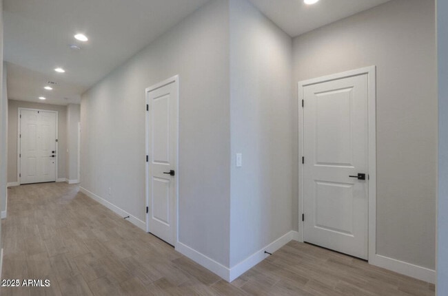 Building Photo - 5546 W Stargazer Pl