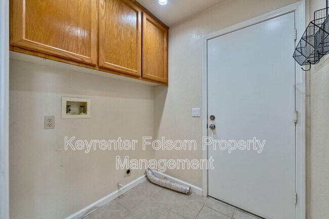 Building Photo - 617 Vernon Oaks Dr
