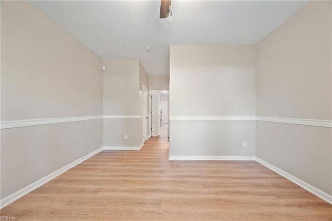 Building Photo - 318 W 31st St