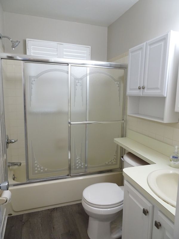 Building Photo - 28833 Hollywood