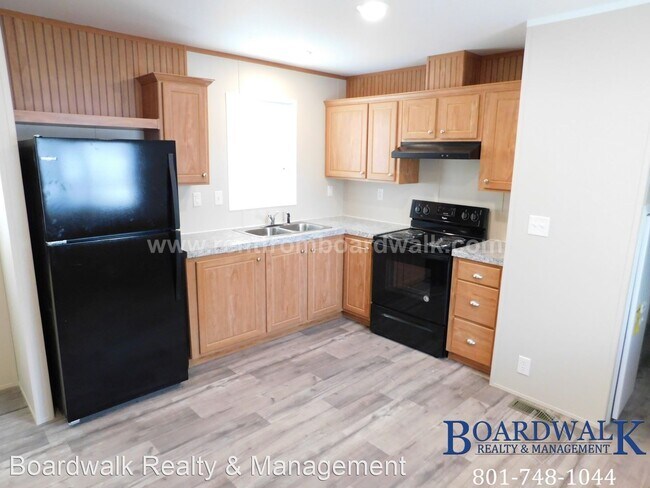 Building Photo - 3114 S 200 E