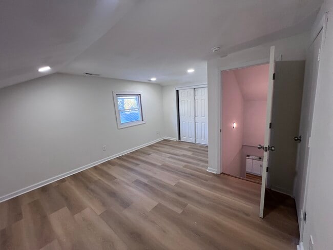 Building Photo - 1218 21st St