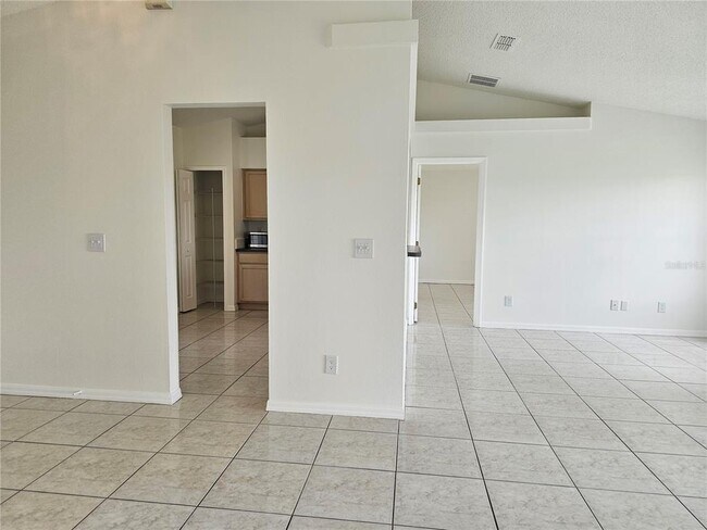 Building Photo - 13345 Pinyon Dr