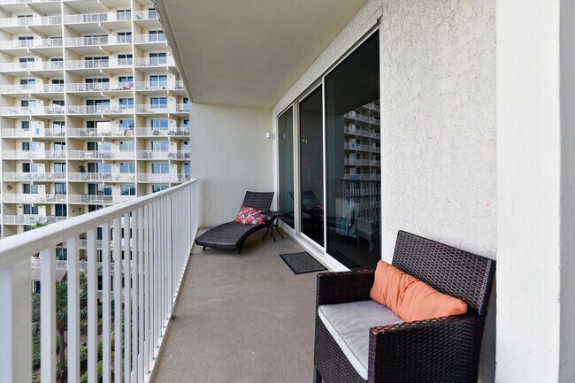 Building Photo - 104 Gulfside Ct