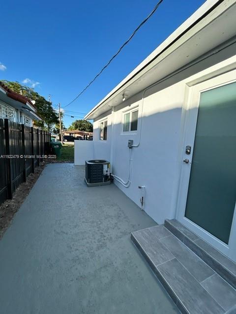 Building Photo - 7152 SW 22nd St