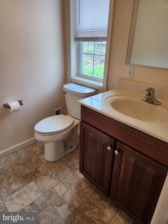 Building Photo - 28 Holler Rd