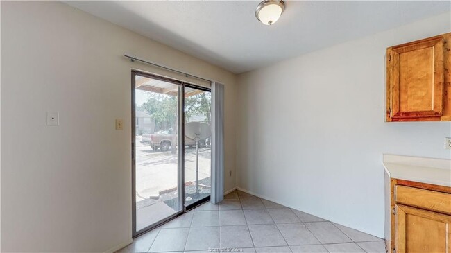 Building Photo - 1004 Verde Dr
