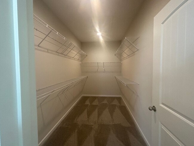 Building Photo - 934 Manitou Cir