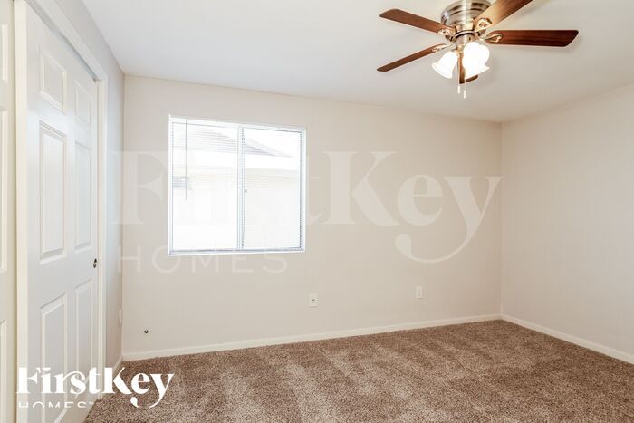 Building Photo - 9114 N 56th Ln