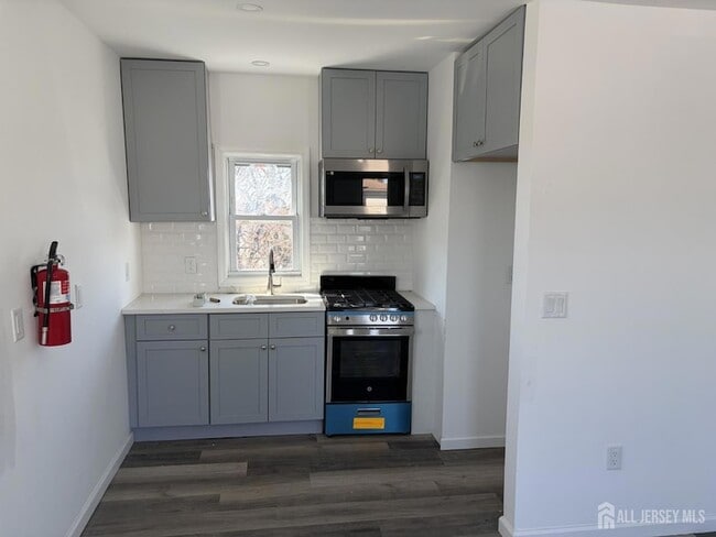 Building Photo - 15 Fitch St