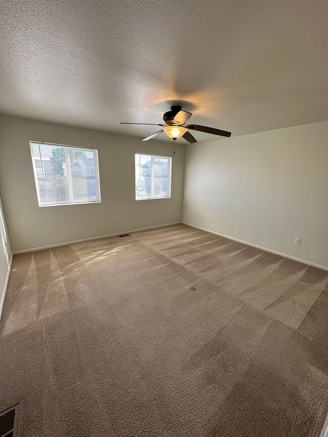Building Photo - 3 BEDROOM, 2.5 BATHROOM SOUTH PARK TWINHOME WITH ATTACHED 2 CAR GARAGE