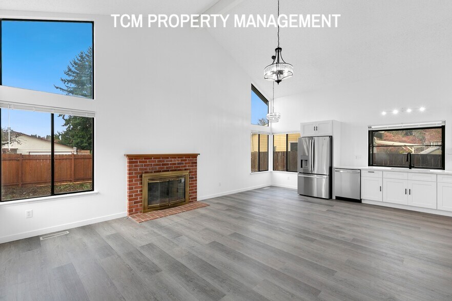 Building Photo - 35426 18th Ave SW