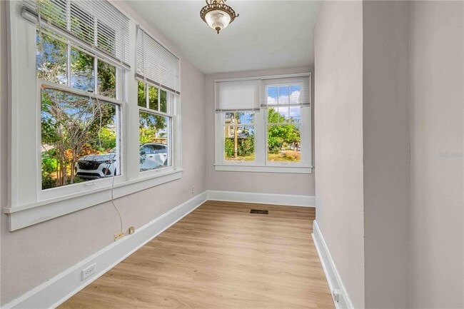 Building Photo - 2302 12th St N