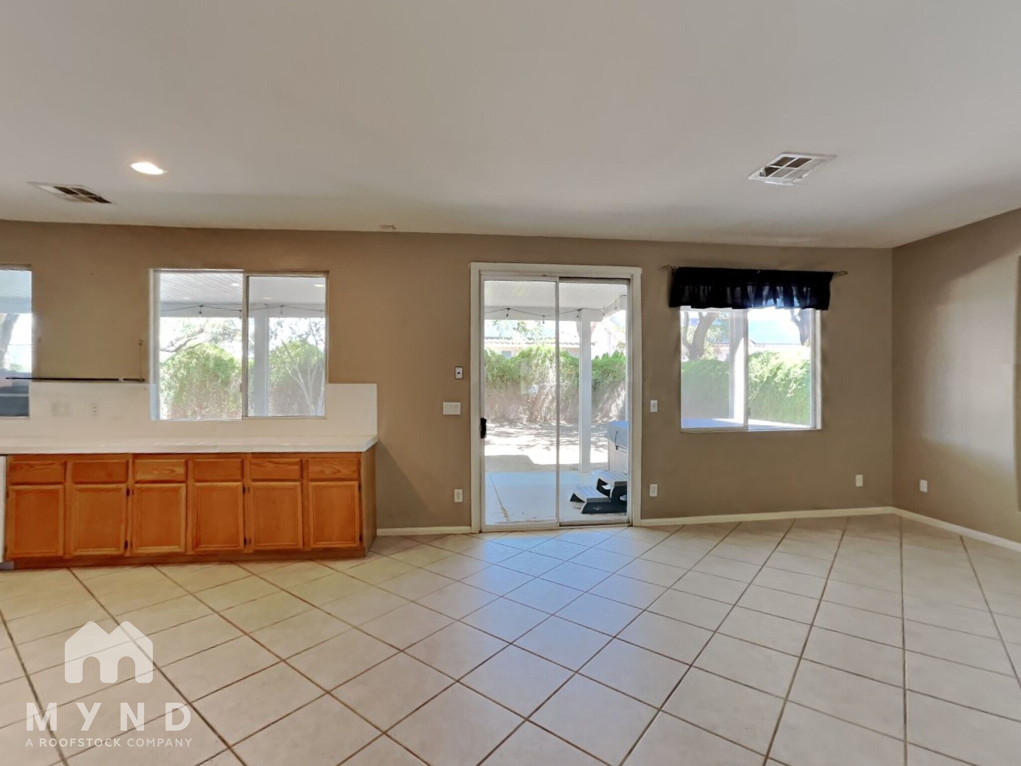 Building Photo - 2728 La Porte Ct