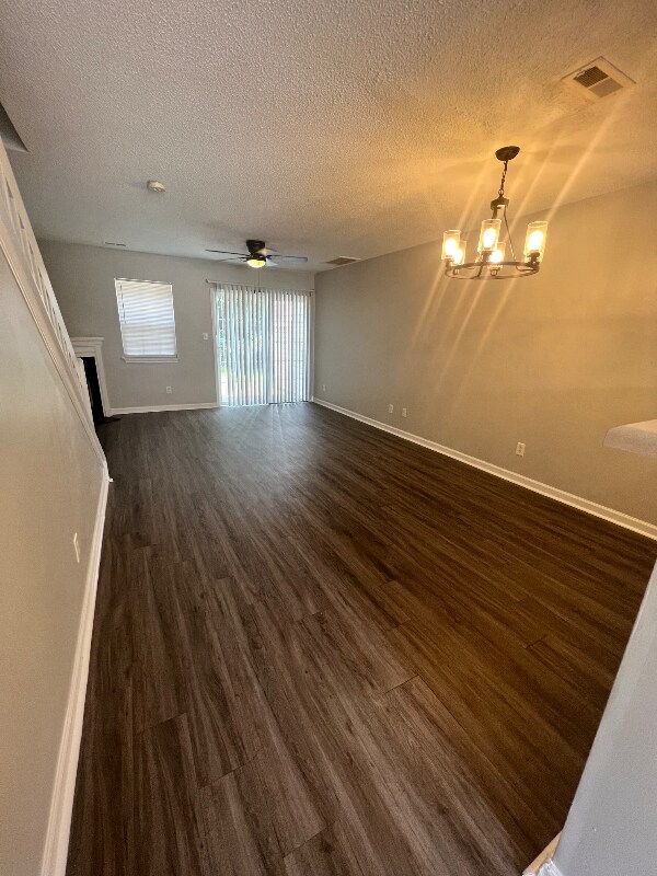 Building Photo - 293 Malamute Ln