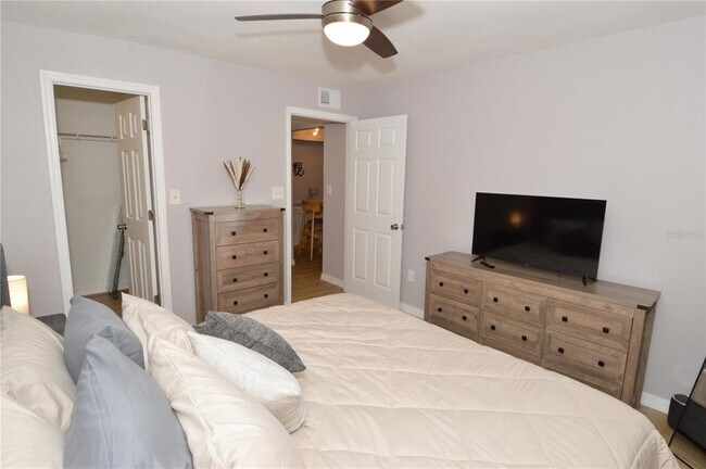 Building Photo - 8653 Fancy Finch Dr