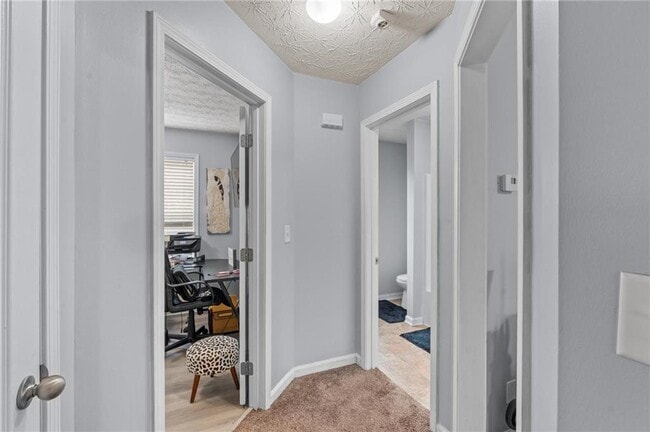 Building Photo - 40 Pine Shadow Cir