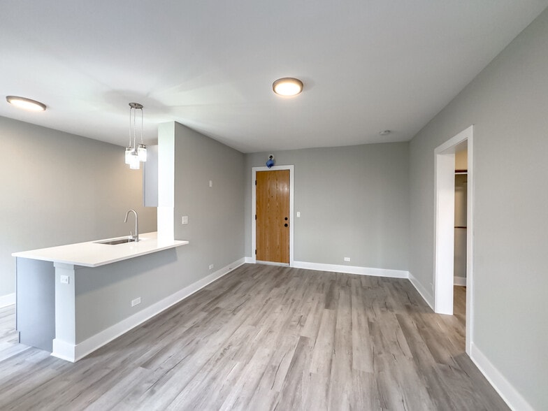 Building Photo - 385 Hazel Ave