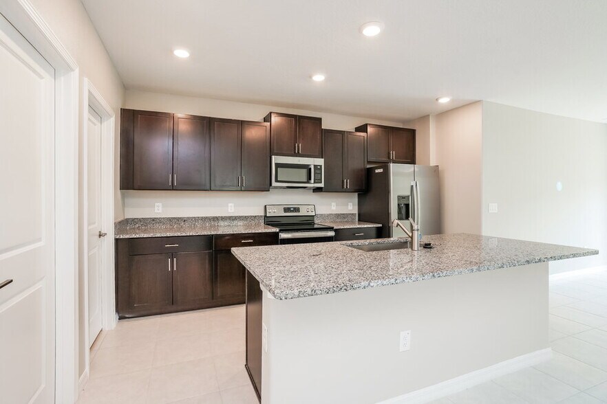 Building Photo - 17958 Beaming Rays Ln
