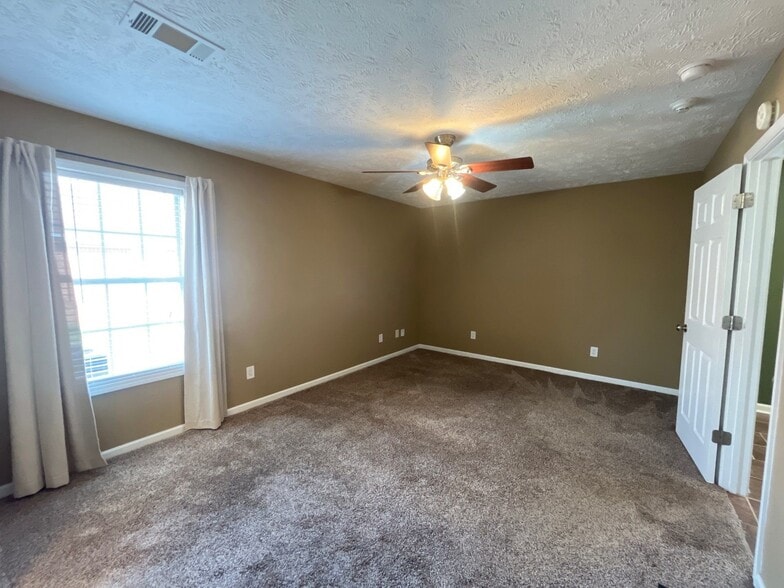 Building Photo - 612 Gettysburg Dr