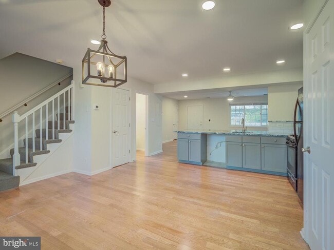 Building Photo - 5210 Maris Ave