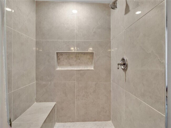 Building Photo - 5289 Fiddle Fig Ave