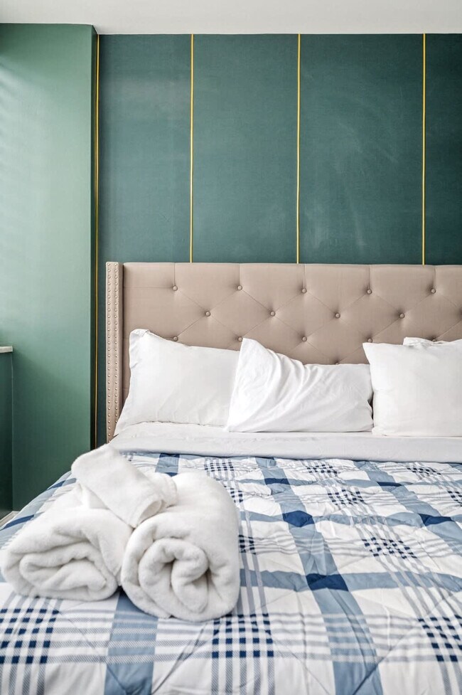 Building Photo - 215 Piedmont Ave NE