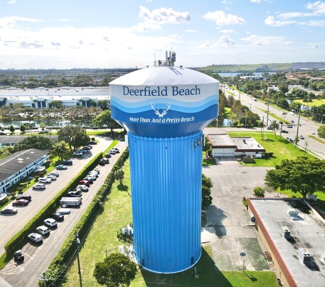 Building Photo - 3 Ventnor Dr