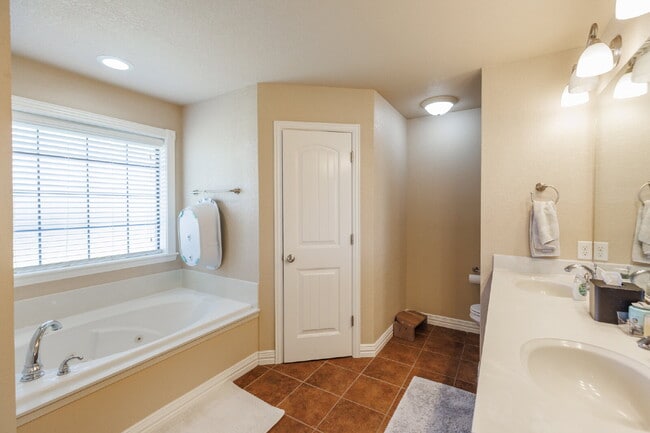 Building Photo - For Lease