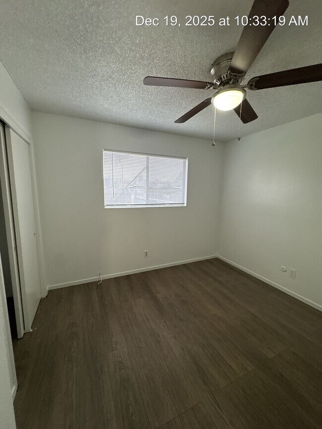 Building Photo - 3811