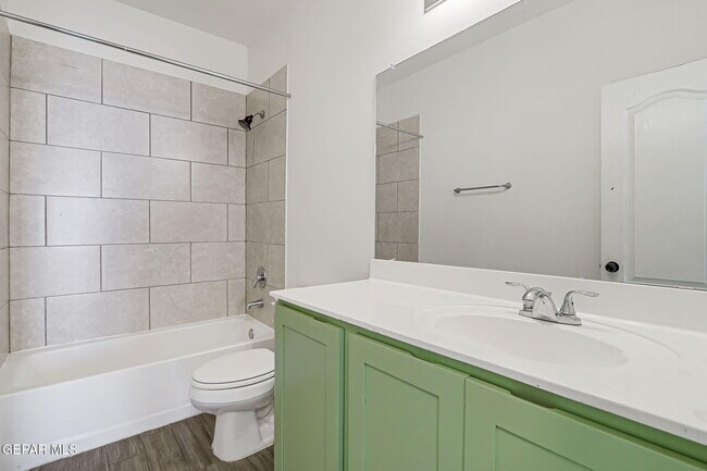 Building Photo - 14853 Tierra Escape Ave