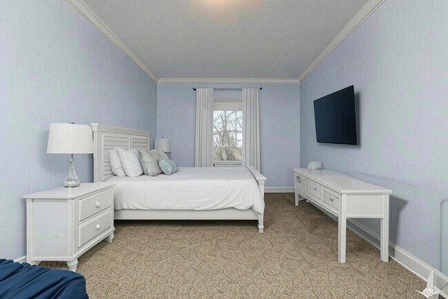 Building Photo - 313 S Forest Dune Dr