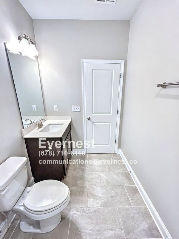 Building Photo - 355 Caledonia Ct