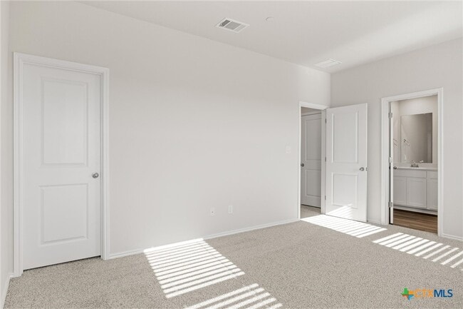 Building Photo - 12811 Village Spun Plz