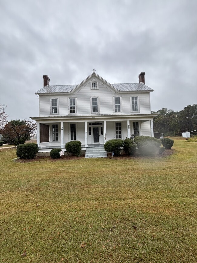 Primary Photo - 800 Lennie Ln