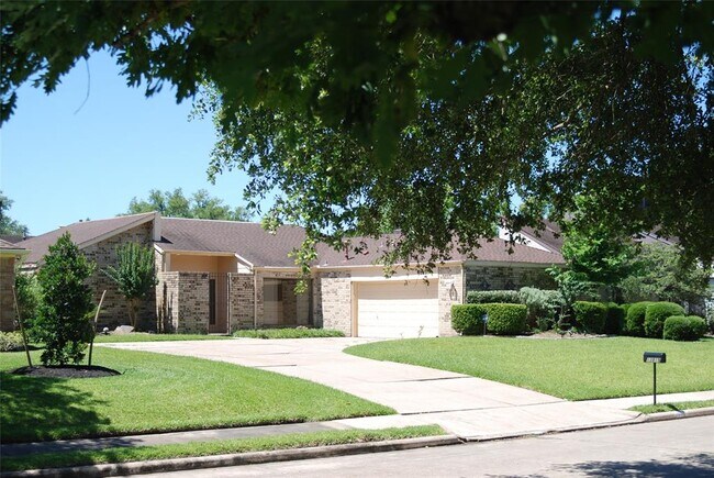 Primary Photo - 13819 Starhill Ct
