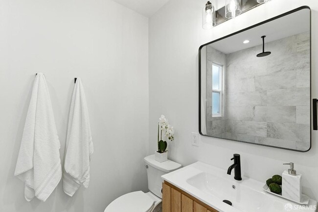 Building Photo - 1204 Funston Ave