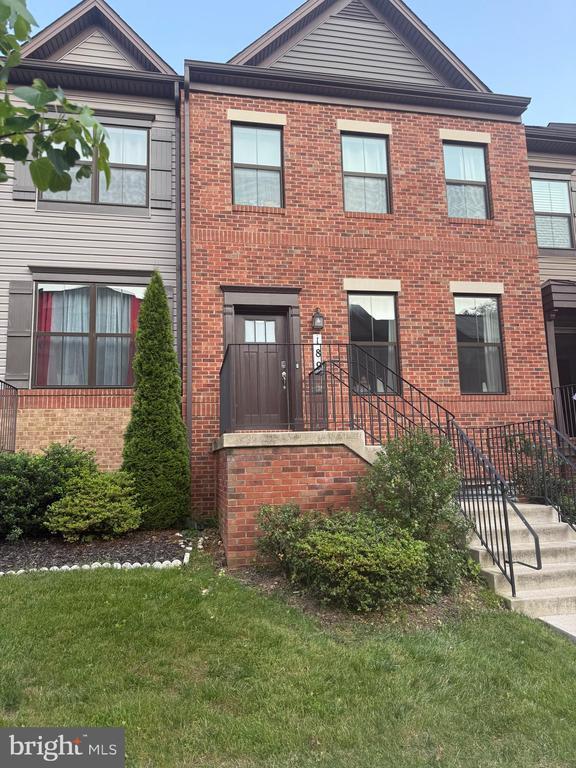 Building Photo - 189 Green Poplar Loop