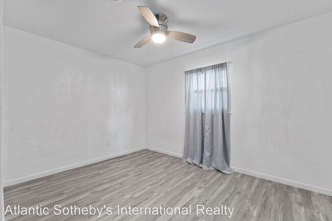 Building Photo - 4 br, 3 bath House - 4625 Larkin Street