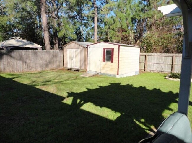 Building Photo - 280 Anderson Dr