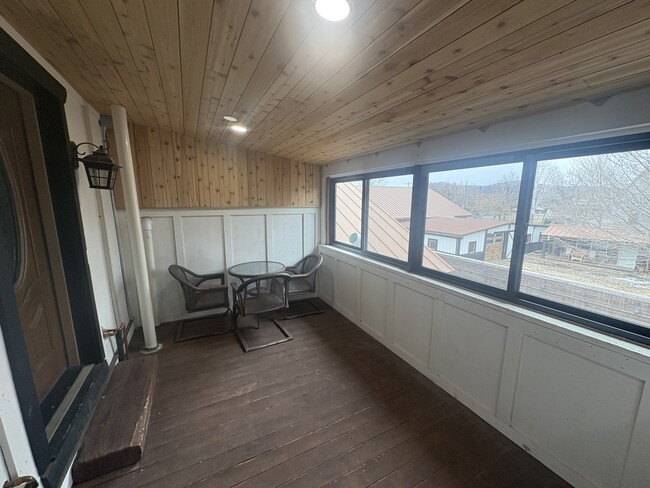 Building Photo - 325 W 100 N